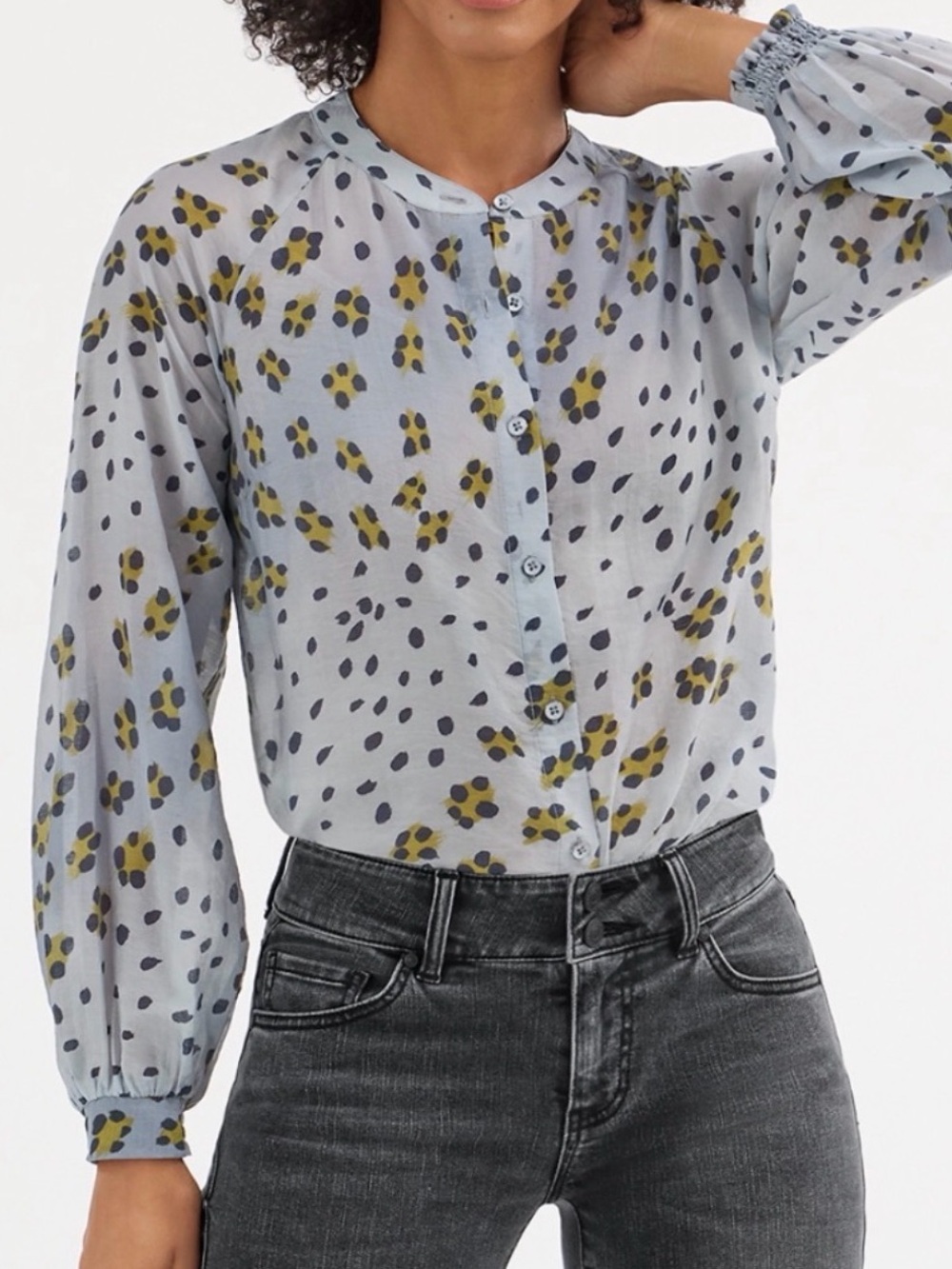 Cabi Hunter Blouse #4715 Blue Animal Print Button Down Size M